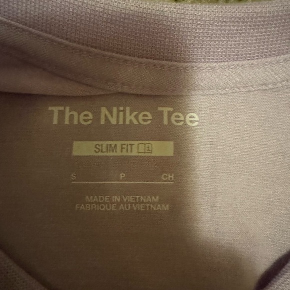 Nike cropped shirt - Picture 3 of 3